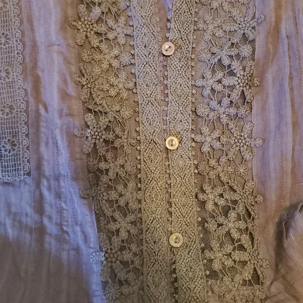 NWOT Elegant Navy Blue Lace Trim Blouse Medium - Picture 5 of 10